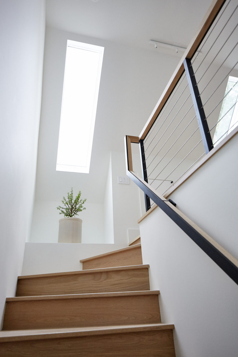 evergreen-portfolio-danish-modern-shingle-home-interior-staircase-details-2