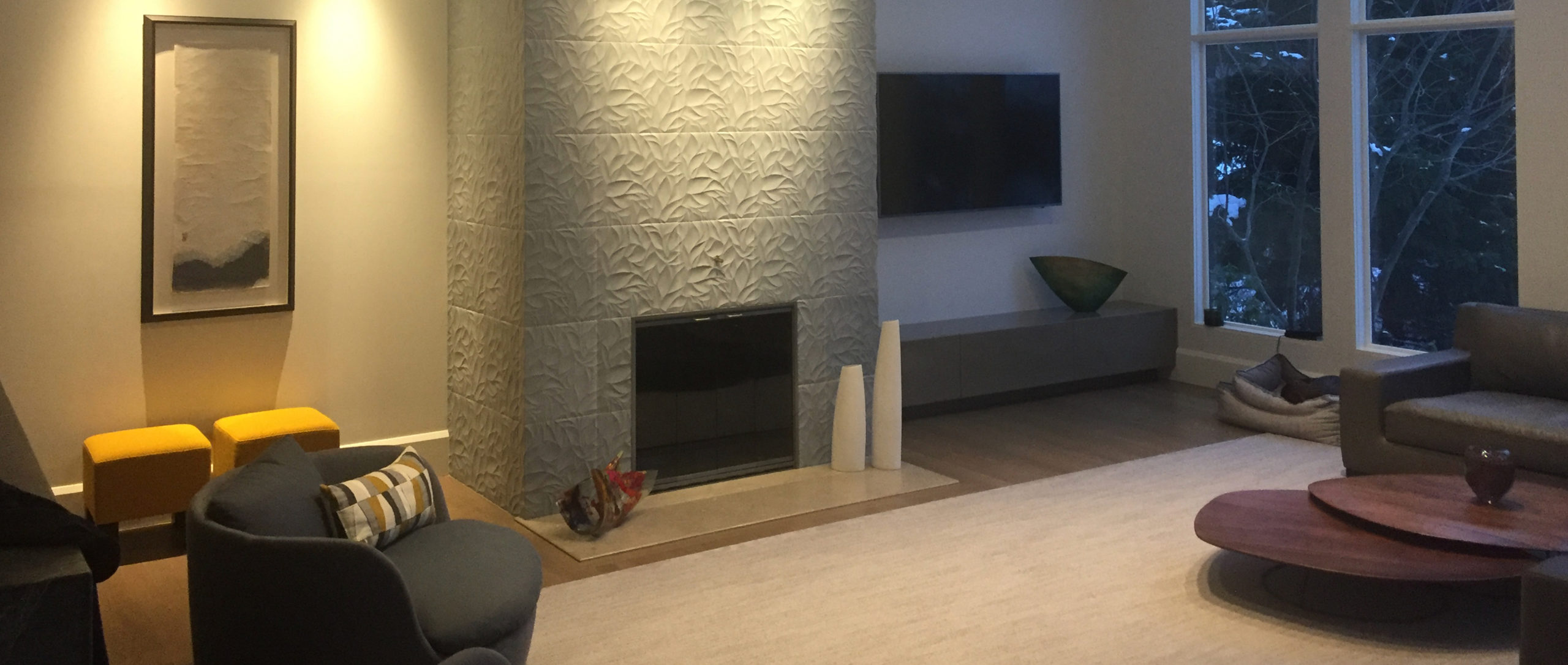 evergreen-portfolio-pepper-pike-modern-remodel-interior-LR-living-room-fireplace-BANNER