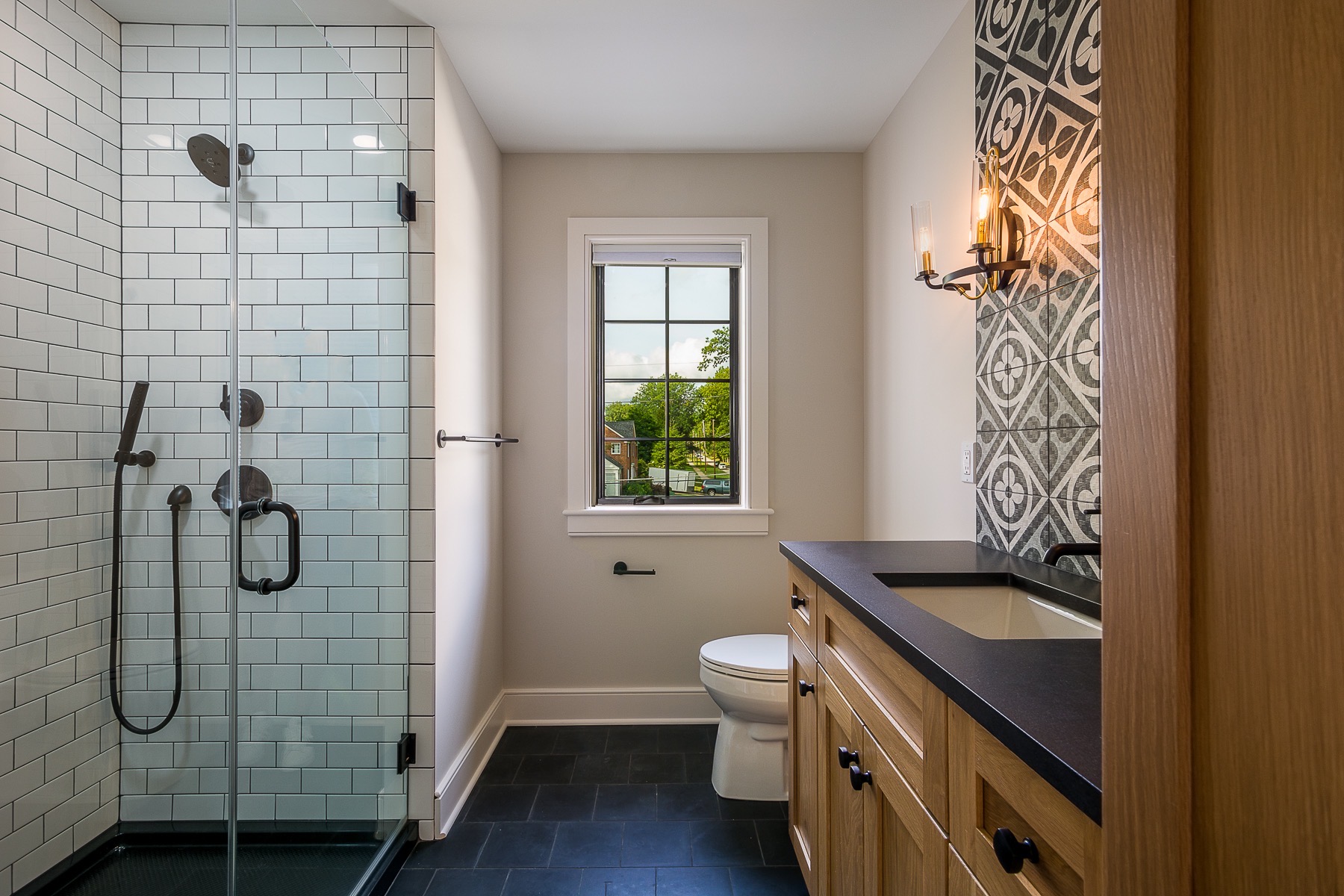 evergreen-portfolio-rocky-river-farmhouse-interior-bathroom-vanity-shower